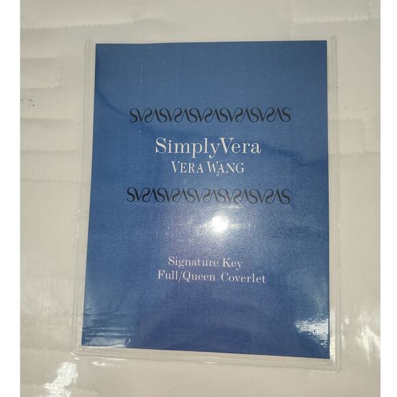 Simply Vera Wang White Signature Key Full/Queen Coverlet - Picture 3 of 5